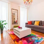 Santana Terrace By Homing