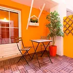 Santana Terrace By Homing